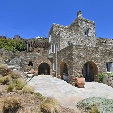Dioni Tinos, Sea View Elegant Villa Kardhianí